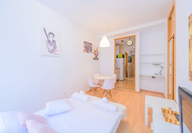 Studio in Madrid - COZY STUDY CLOSE TO FINANCE AREA AND IE Studio in Madrid - COZY STUDY CLOSE TO FINANCE AREA AND IE