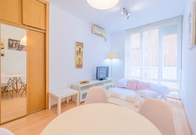 Studio in Madrid - COZY STUDY CLOSE TO FINANCE AREA AND IE Studio in Madrid - COZY STUDY CLOSE TO FINANCE AREA AND IE