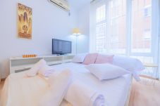 Studio in Madrid - COZY STUDY CLOSE TO FINANCE AREA AND IE