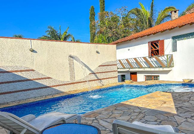  in IBIUNA - Incrível casa com lazer completo e WiFi -Ibiúna/SP