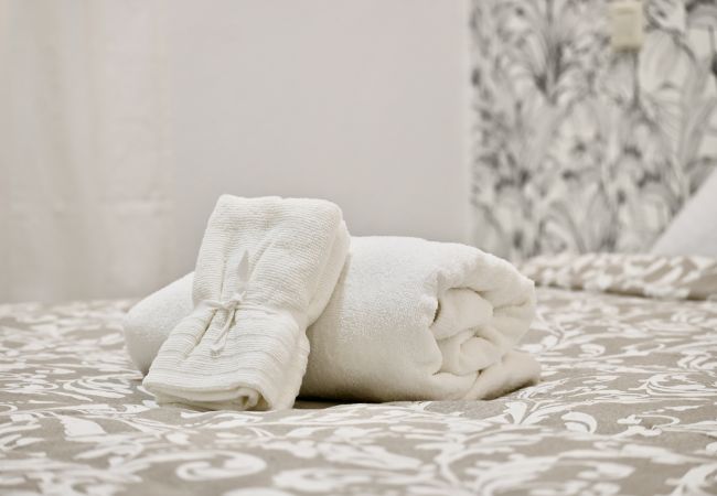 Apartment in Madrid - Central apartment on Calle Infantas Apartment in Madrid - Central apartment on Calle Infantas