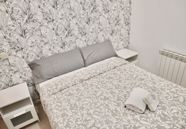 Apartment in Madrid - Central apartment on Calle Infantas Apartment in Madrid - Central apartment on Calle Infantas