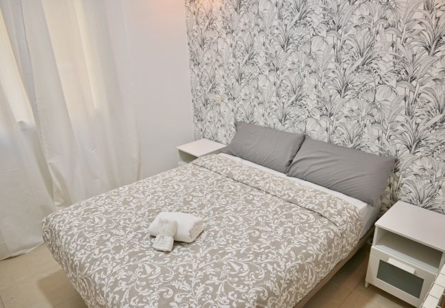 Apartment in Madrid - Central apartment on Calle Infantas Apartment in Madrid - Central apartment on Calle Infantas