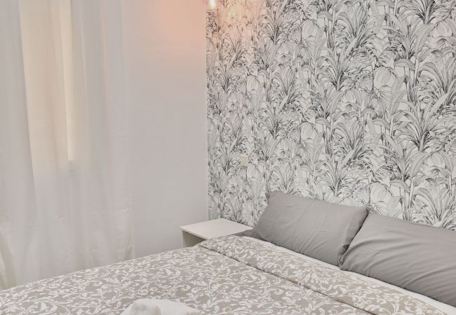 Apartment in Madrid - Central apartment on Calle Infantas Apartment in Madrid - Central apartment on Calle Infantas