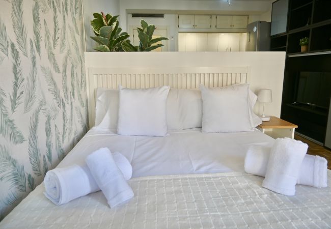 Studio in Madrid - Bright and practical apartment in El Barrio del Pilar Studio in Madrid - Bright and practical apartment in El Barrio del Pilar