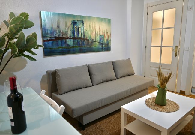 Studio in Madrid - Bright and practical apartment in El Barrio del Pilar Studio in Madrid - Bright and practical apartment in El Barrio del Pilar