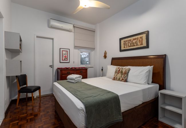 Apartment in Rio de Janeiro - 3 minutes from Leme beach | GRC701 Apartment in Rio de Janeiro - 3 minutes from Leme beach | GRC701