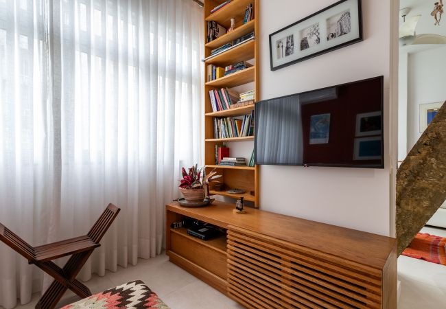 Apartment in Rio de Janeiro - 3 minutes from Leme beach | GRC701 Apartment in Rio de Janeiro - 3 minutes from Leme beach | GRC701