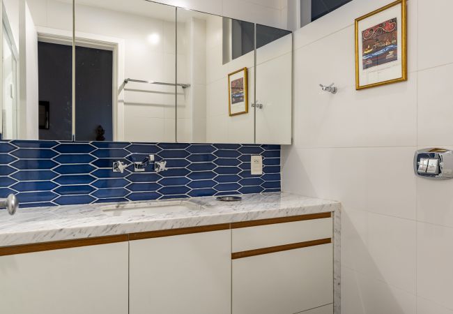 Apartment in Rio de Janeiro - 3 minutes from Leme beach | GRC701 Apartment in Rio de Janeiro - 3 minutes from Leme beach | GRC701