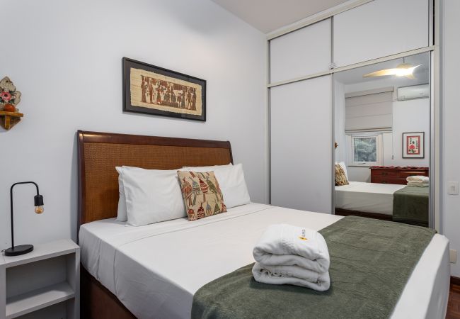 Apartment in Rio de Janeiro - 3 minutes from Leme beach | GRC701 Apartment in Rio de Janeiro - 3 minutes from Leme beach | GRC701