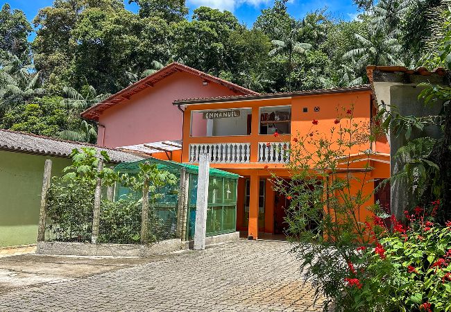  in Itatiaia - Excelente Casa com varanda, jardim e Wi-fi