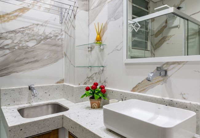 Studio in Rio de Janeiro - 3 minutes from Copacabana beach | NSC904 Studio in Rio de Janeiro - 3 minutes from Copacabana beach | NSC904