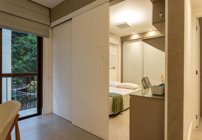 Apartment in Rio de Janeiro - Near Lagoa, in front of CASV | PC204 Apartment in Rio de Janeiro - Near Lagoa, in front of CASV | PC204