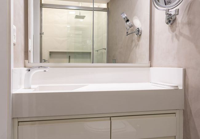 Apartment in Rio de Janeiro - Near Lagoa, in front of CASV | PC204 Apartment in Rio de Janeiro - Near Lagoa, in front of CASV | PC204