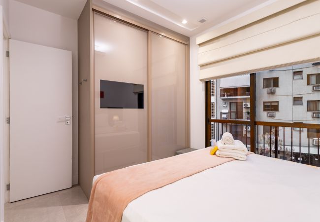 Apartment in Rio de Janeiro - Near Lagoa, in front of CASV | PC204 Apartment in Rio de Janeiro - Near Lagoa, in front of CASV | PC204