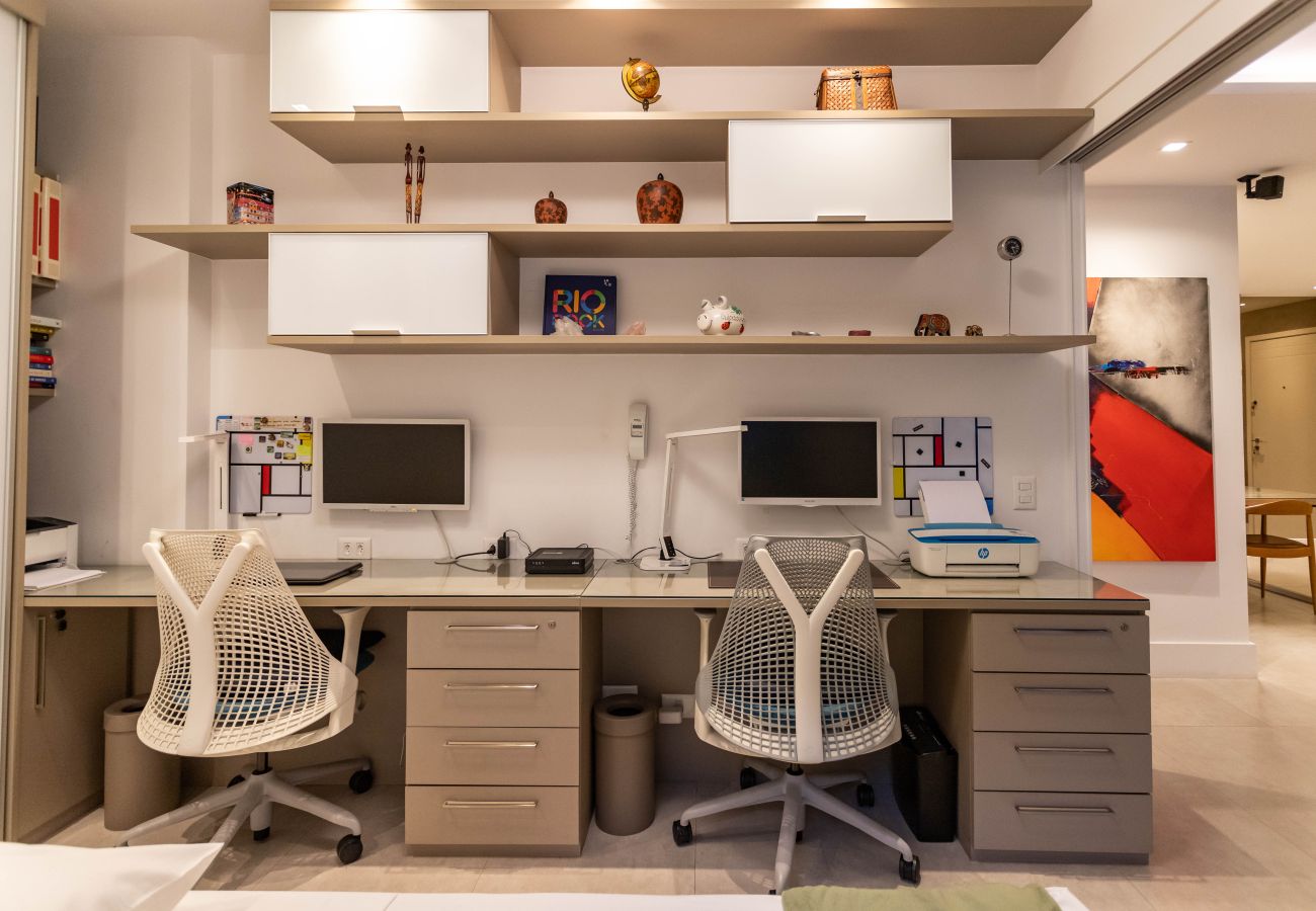 Apartment in Rio de Janeiro - Near Lagoa, in front of CASV | PC204 Apartment in Rio de Janeiro - Near Lagoa, in front of CASV | PC204