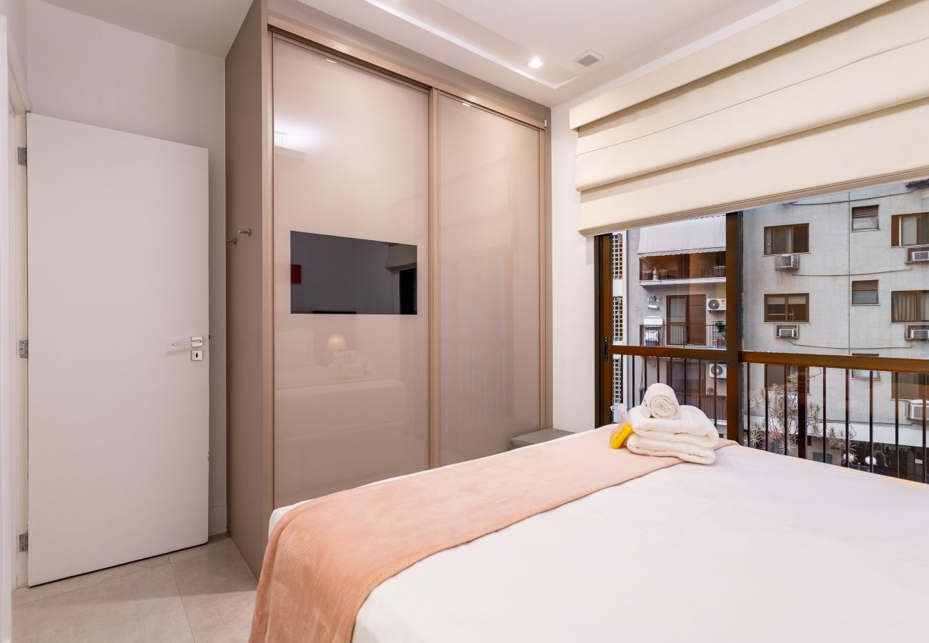 Apartment in Rio de Janeiro - Near Lagoa, in front of CASV | PC204 Apartment in Rio de Janeiro - Near Lagoa, in front of CASV | PC204