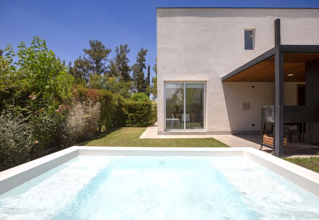 House in Luján de Cuyo -  The Acacia Lodge: Elegant Lodge 7 House in Luján de Cuyo -  The Acacia Lodge: Elegant Lodge 7