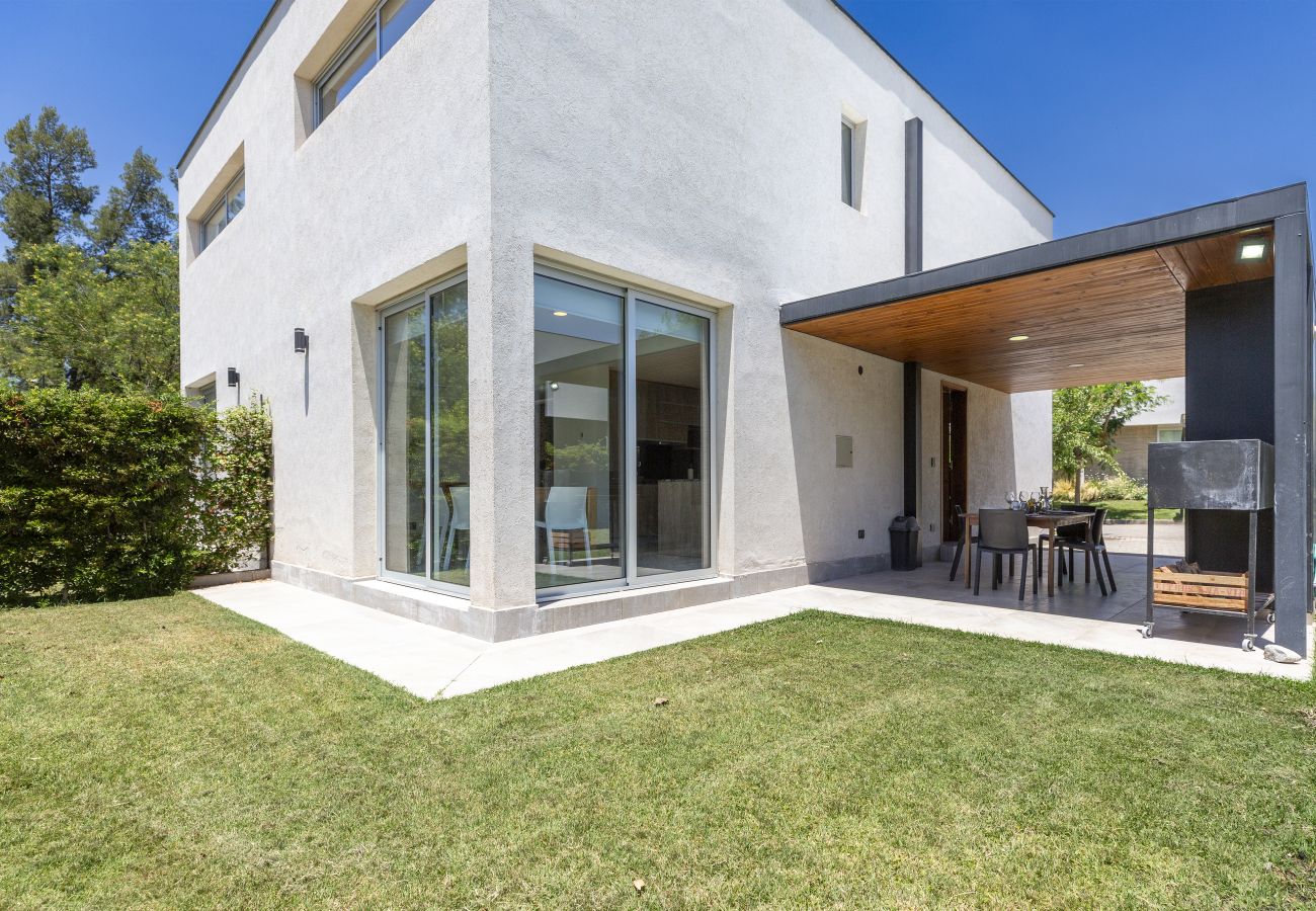 House in Luján de Cuyo -  The Acacia Lodge: Elegant Lodge 7