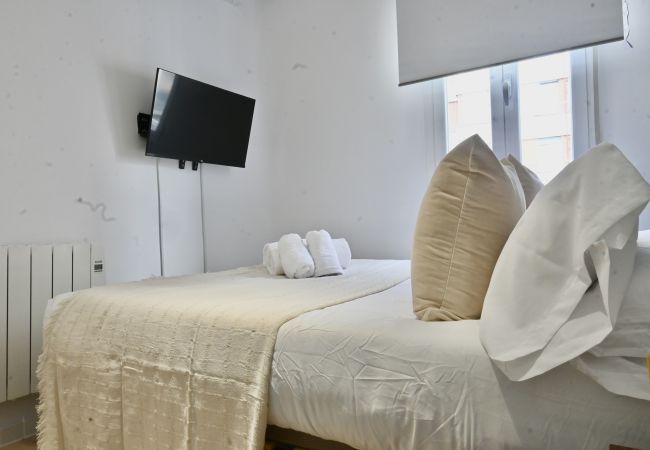 Apartment in Madrid - Moderno Apartamento de dos dormitorios y dos baños en Avenida América   Apartment in Madrid - Moderno Apartamento de dos dormitorios y dos baños en Avenida América
