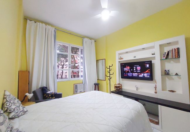 Apartment in Rio de Janeiro - Bul103 | Kitnet em Copacabana a 650m do Arpoador Apartment in Rio de Janeiro - Bul103 | Kitnet em Copacabana a 650m do Arpoador