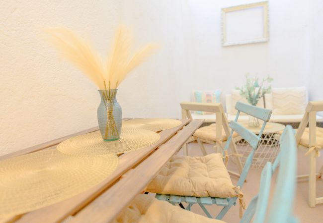 Apartment in Madrid - Atractivo apartamento de un dormitorio con patio interior junto al Intercambiador de Avenida América CTG83 Apartment in Madrid - Atractivo apartamento de un dormitorio con patio interior junto al Intercambiador de Avenida América CTG83