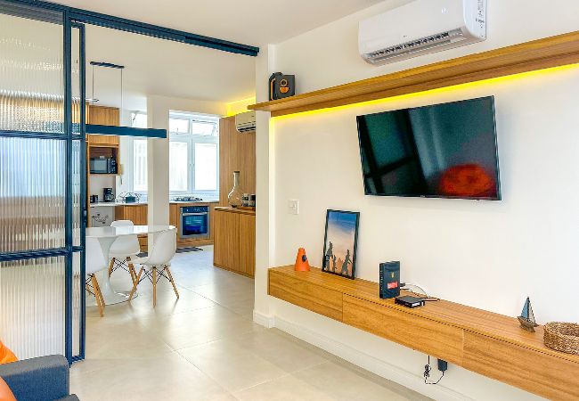 Apartment in Rio de Janeiro - Ótimo apto à 350m da praia de Copacabana/RJ Apartment in Rio de Janeiro - Ótimo apto à 350m da praia de Copacabana/RJ
