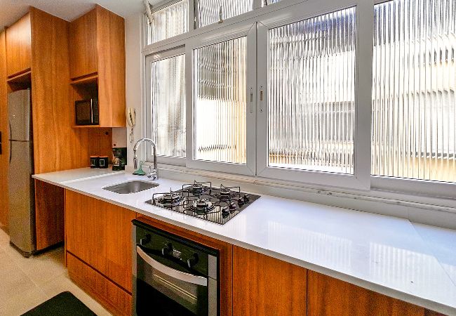 Apartment in Rio de Janeiro - Ótimo apto à 350m da praia de Copacabana/RJ Apartment in Rio de Janeiro - Ótimo apto à 350m da praia de Copacabana/RJ