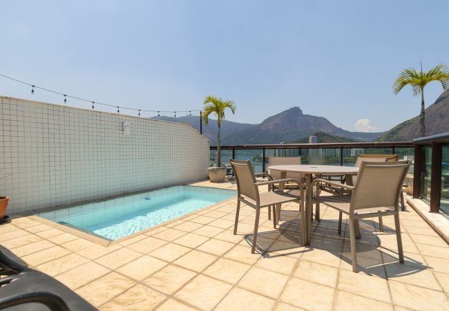  in Rio de Janeiro - JON705 | Cobertura em Ipanema com vista pro Cristo
