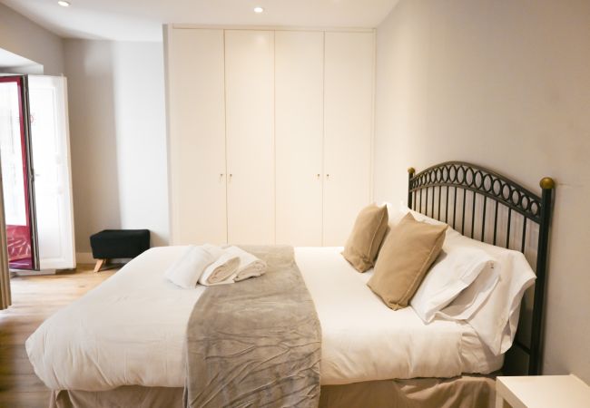  in Madrid -  Central and spacious 4-bedroom home in La Latina