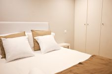 Apartment in Madrid -  Central and spacious 4-bedroom home in La Latina