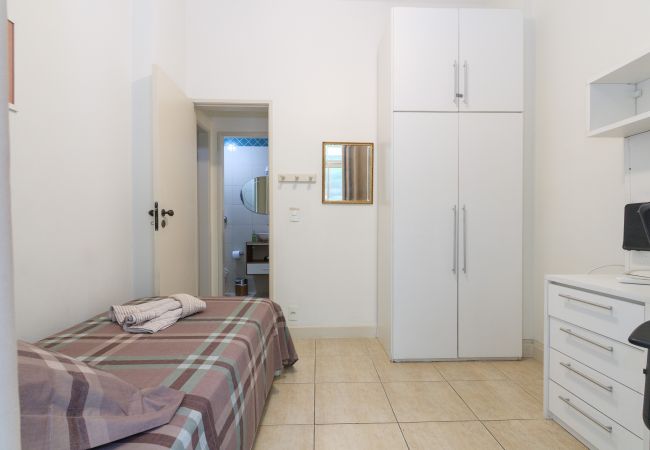 Apartment in Rio de Janeiro - VIV203|2 quartos, 5 minutos da praia de Copacabana Apartment in Rio de Janeiro - VIV203|2 quartos, 5 minutos da praia de Copacabana