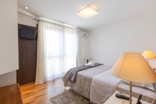 Apartment in Gramado - Apto amplo com duas suítes a 150m da Rua Torta