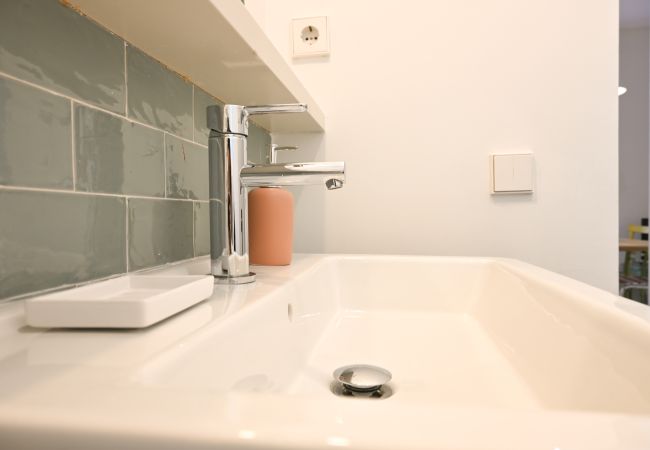 Apartment in Madrid -  Charming 2-bedroom apartment: Experience authentic Madrid life in your own space Apartment in Madrid -  Charming 2-bedroom apartment: Experience authentic Madrid life in your own space