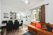 Apartment in Rio de Janeiro - Apto com Wi-Fi a 600m da Praia de Copacabana/RJ