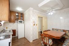 Apartment in Gramado - Quatro Dormitórios (1 suíte) a 80 m da Rua Coberta