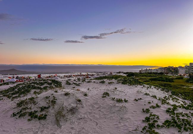  in Cabo Frio - Incrível apto a 800m da Praia do Forte - Cabo Frio