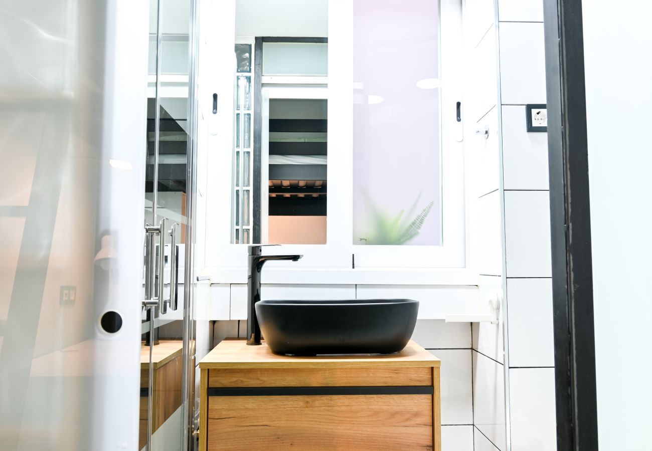 Studio in Madrid - M (RVI40) Cozy one-bedroom apartment in Cuatro Caminos Studio in Madrid - M (RVI40) Cozy one-bedroom apartment in Cuatro Caminos