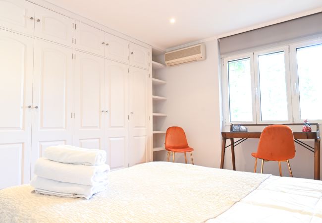 Apartment in Madrid - Spacious Three Bedroom Apartment a few minutes from the Bernabeu in Madrid  Apartment in Madrid - Spacious Three Bedroom Apartment a few minutes from the Bernabeu in Madrid