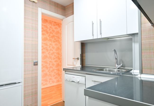 Apartment in Madrid - Spacious Three Bedroom Apartment a few minutes from the Bernabeu in Madrid  Apartment in Madrid - Spacious Three Bedroom Apartment a few minutes from the Bernabeu in Madrid