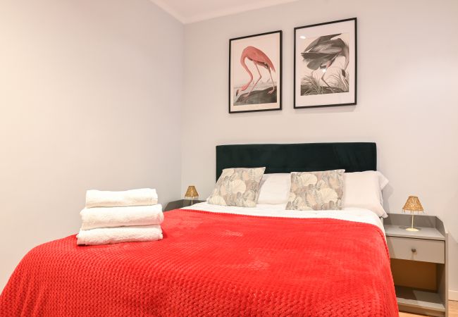 Apartment in Madrid - Spacious Three Bedroom Apartment a few minutes from the Bernabeu in Madrid  Apartment in Madrid - Spacious Three Bedroom Apartment a few minutes from the Bernabeu in Madrid