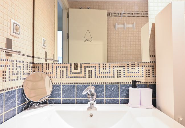 Apartment in Madrid - Style and Comfort in Delicias Apartment Apartment in Madrid - Style and Comfort in Delicias Apartment