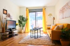 Apartment in Madrid - Style and Comfort in Delicias Apartment