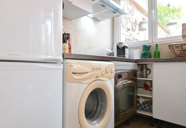 Apartment in Madrid - Cozy studio with pool in Ciudad Lineal  Apartment in Madrid - Cozy studio with pool in Ciudad Lineal