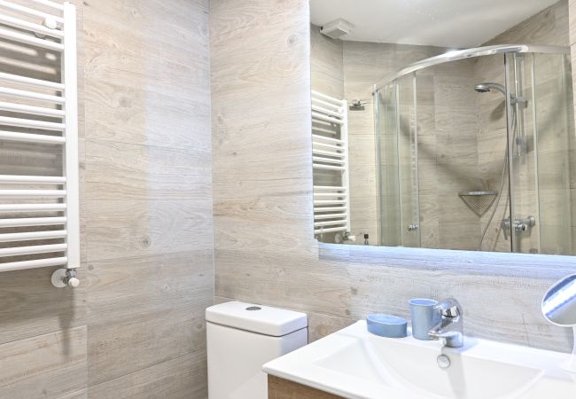 Apartment in Madrid - Cozy studio with pool in Ciudad Lineal  Apartment in Madrid - Cozy studio with pool in Ciudad Lineal