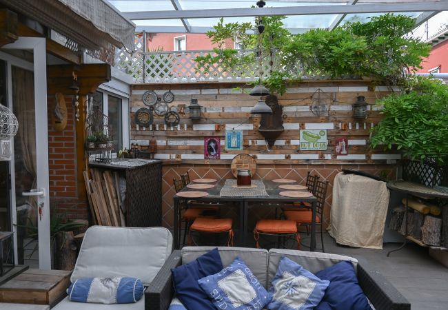 Apartment in Madrid - Cozy studio with pool in Ciudad Lineal  Apartment in Madrid - Cozy studio with pool in Ciudad Lineal