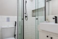 Apartment in Rio de Janeiro - 10 minutes from Flamengo Beach, next to the subway | CT404