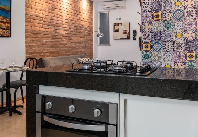 Apartment in Rio de Janeiro - 7 minutes from Copacabana beach | STC504 Apartment in Rio de Janeiro - 7 minutes from Copacabana beach | STC504