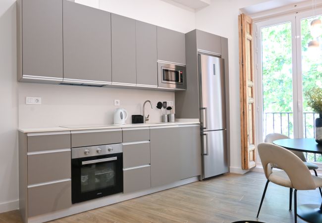 Studio in Madrid - Central and Bright Duplex Studio in Madrid  Studio in Madrid - Central and Bright Duplex Studio in Madrid