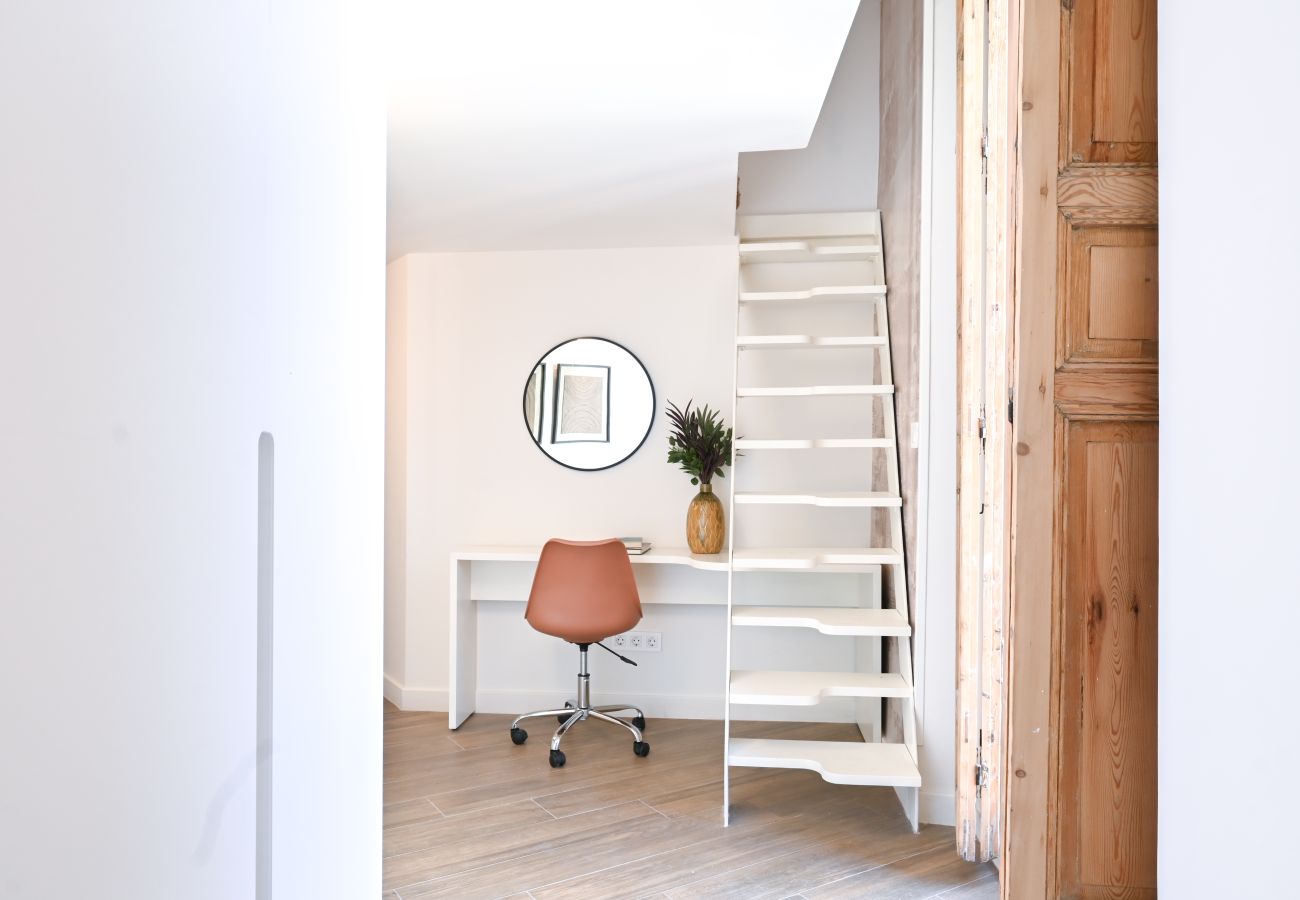 Studio in Madrid - Central and Bright Duplex Studio in Madrid  Studio in Madrid - Central and Bright Duplex Studio in Madrid